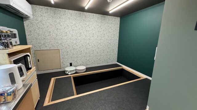 ついにスタッフルームの改装が終わりました！
非常勤医師の個室、スタッフ更衣室、休憩室、今までより広くなりました〜🙌

#消化器内視鏡クリニック
#京都市中京区#京都市役所
#烏丸御池#京阪三条
#消化器内科#内視鏡
#胃カメラ#大腸カメラ
#各種健康診断
#看護師#正社員
#看護師#パートスタッフ
#事務#正社員
#事務#パートスタッフ
#早期入職
#転職#中途採用
#スタッフが楽しめる場所
#改装工事
#非常勤医師の部屋
#掘りごたつ風
#みんながくつろげる部屋
#これからみんなで楽しいことしよ